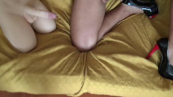 18 year old stepson caught his turkish amateur stepmom masturbating her tantaly doll !!!