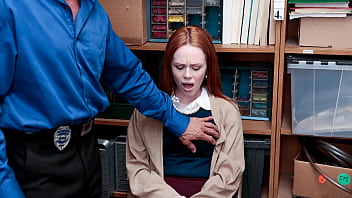 Shoplifter Teen Begging the Guard to Not Involve Law Enforcements - Cutelifter