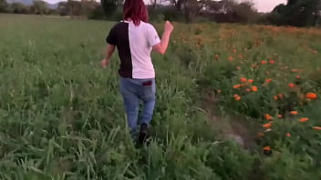 Morrita cogiendo en el cerro