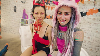 Anal pornstars anuskatzz and stacy bloom - ATM lesbian pussy licking big dildo XL sextoy halloween special play
