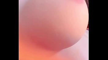LOIRINHA GOSTOSA CHUPANDO PEITO PELA PRIMEIRA VEZ