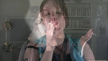 Shante N 19 Yr Old SFW Non-Nude Smoking Clips