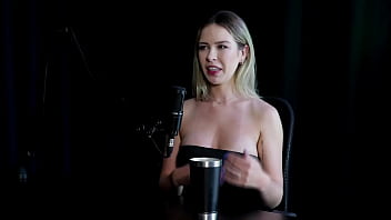 Sempre gostou de putaria, iniciou no l&eacute_sbico e masturba&ccedil_&atilde_o, deu dicas pra quem come&ccedil_a, queria transar no avi&atilde_o - Milena Moreau (WATCH ON: SHEER/RED)