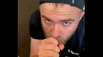 I love feeling a guys dick get harder and harder until they literally can&rsquo_t take it anymore. You can tell this guy was S...