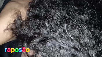 Ela chupou o raposao até_ beber o leite no evento