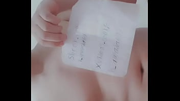 sexy bottom boy showing his sexy body and looking for bbc or bwc