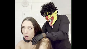 Every Legend Faces Dark Times : Gibby Chapter 5 "_The Clowneth Hour"_