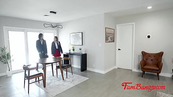 Step Mom'_s Tongue Deep, Meanwhile Teens Peep