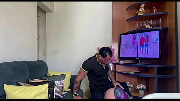 Suzie Slut em o Comedor bombado com Jhony Gab - Gratis