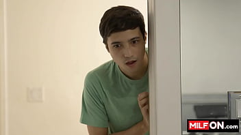 Double big tit MILF trouble at the gym - Ryan Keely, Richelle Ryan, Ricky Spanish