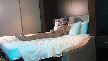 Jerking till HUGE CUMSHOT