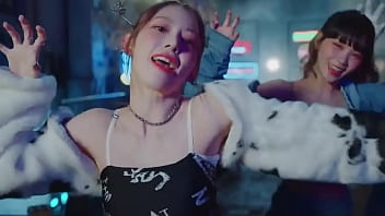 Lee sserafim - Antifragile M/V