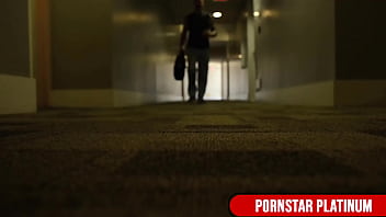 Sexy Hunk Alex Legend Cums Hard On Blonde Hoe Christie Stevens'_ Face!