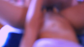 Cu&ntilde_ada y el compa&ntilde_ero de su hermana en su casa de soltera.