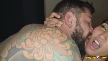 Brunette gal deep-throating pecker and taking jizz on her spectacular face.