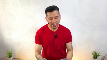 Frances penetra por primera vez a un twink cubano y lo deja escurriendo de leche. Relato sexual