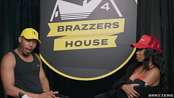 Brazzers House 4: Episode 5 Phoenix Marie, Jenna Foxx, Blake Blossom / Brazzers/ Enter XVPROMO on official site for discount