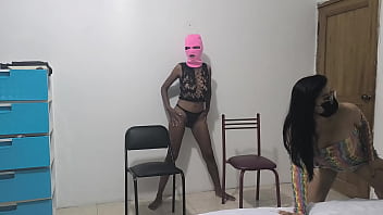 Female colleagues gather in an apartment to perform pornographic and sensual dances because they are going to upload them to XVIDEOS.COM