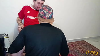 Oputosp mamando meu pau tatuado e tomando meu leite pros nossos f&atilde_s (COMPLETO NO RED)