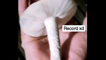 Chileno con callampa del porte de su brazo