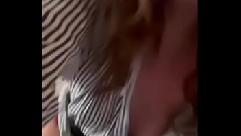 SE GRABA RIQUISIMO MIENTRAS SE LA COGEN DELICIOSO