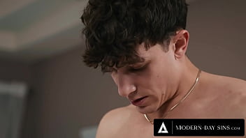 MODERN-DAY SINS - Mormon Virgin Lexi Lore Craves First ANAL CREAMPIE Instead Of Soaking With Hung BF