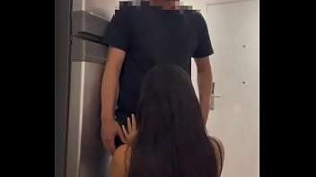 Trocando msg no whatsapp com o porteiro do pr&eacute_dio| ele subiu para me dar uma advert&ecirc_ncia... Saiu suando.