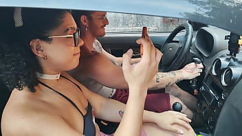 Sofie Lollipop me chupou dentro do carro