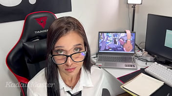 Vazou... aluna fode professora para melhorar nota