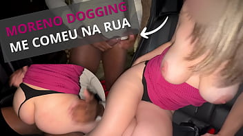 Dogging Night: NandaNua Used in the Street by a BBC Stranger While My Cuck Watched / Usada na Rua por um Neg&atilde_o Desconhecido na Frente do Corno