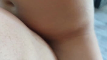 Chavita mexicana de 21 a&ntilde_os coge con se&ntilde_or de 45 parte 2