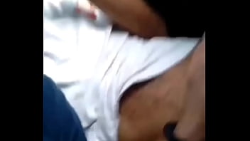 Pega&ccedil_&atilde_o gostosa na pra&ccedil_a de dia com o motorista de aplicativo safado