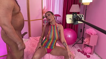 Deep blowjob and analized after blogging