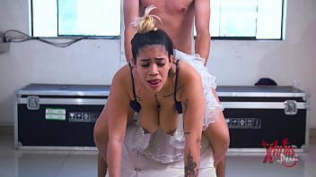 BAILARINA DE BALLET CON GRANDES TETAS FOLLADA POR SU CO&Ntilde_O MOJADO