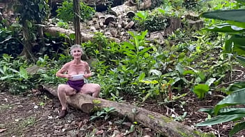 Will the boob tube come off?