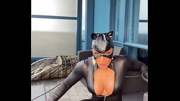 EROTIC HOT FEMALE MUSCLE BABE FBB 26