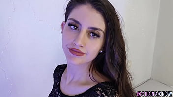 BEAUTY TEEN BLOWJOB CUM IN MOUTH SWALLOW