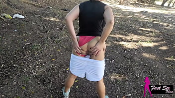 ME EXIBI NO PARQUINHO E TOMEI UMA GOZADA NO PEITO NO MEIO DA PRA&Ccedil_A NA RUA - I SHOWED OFF IN THE PLAYGROUND AND GOT MY BREASTS JERKED OFF IN THE MIDDLE OF THE SQUARE ON THE STREET