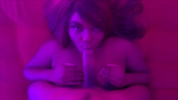 sorprendo a mi madrastra , y le doy mi enorme polla