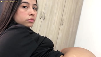 compartiendo habitacion con mi madrastra - Emily Fox