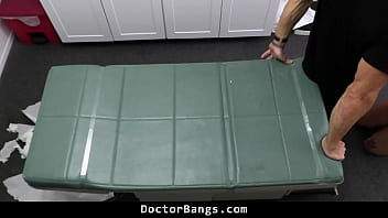 Patient Try and Score a Doctor&rsquo_s Note at Any Means Possible - Doctorbangs