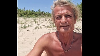 Live sex show recording, nudist beach, mobile version 4K, shemale girlfriend and cis man19.05.2025 1