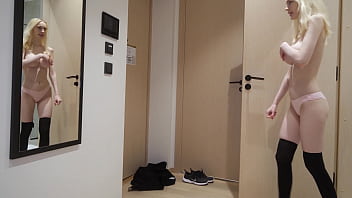 She Didn'_t Leave A Tip and Got Fucked by Delivery Boy