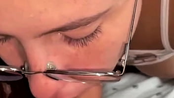 Fudendo gostoso a vizinha novinha