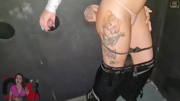 No GloryHole chupei muito esse pau grande e grosso.