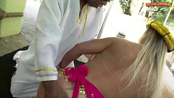 SHEIK LEAVES HIS WIVES AND COMES TO FUCK A SLUTTY BRAZILIAN