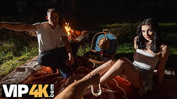 HUNT4K. Sexy skinny brunette doesn&rsquo_t care about her BF and is giving a sloppy blowjob to a stranger