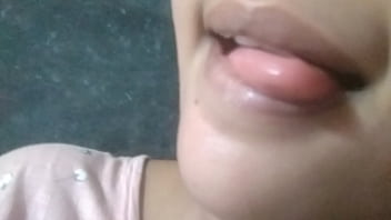 Lisa&#039_s Juicy Lips
