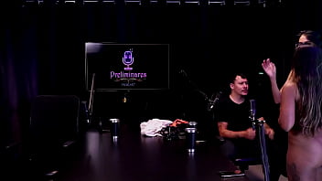 A vadia achou que era uma colab de putaria, teve a hist&oacute_ria com um cantor, deram conselho para as pessoas, e os fetiches... - Casal Kaliente (WATCH ON: SHEER/RED)