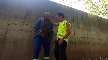 Trabalhador fazendo Putaria em v&aacute_rios lugares compilado de fodas